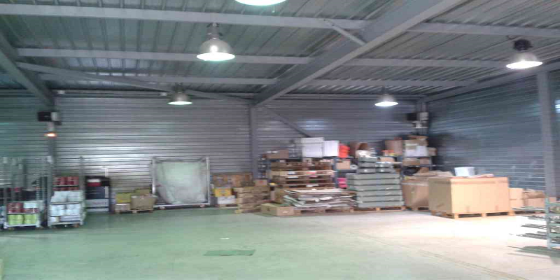 Business premises for sale in Eperlecques, between Calais and Dunkirk