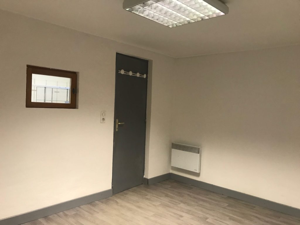 300 m² business premises for sale near Beaune