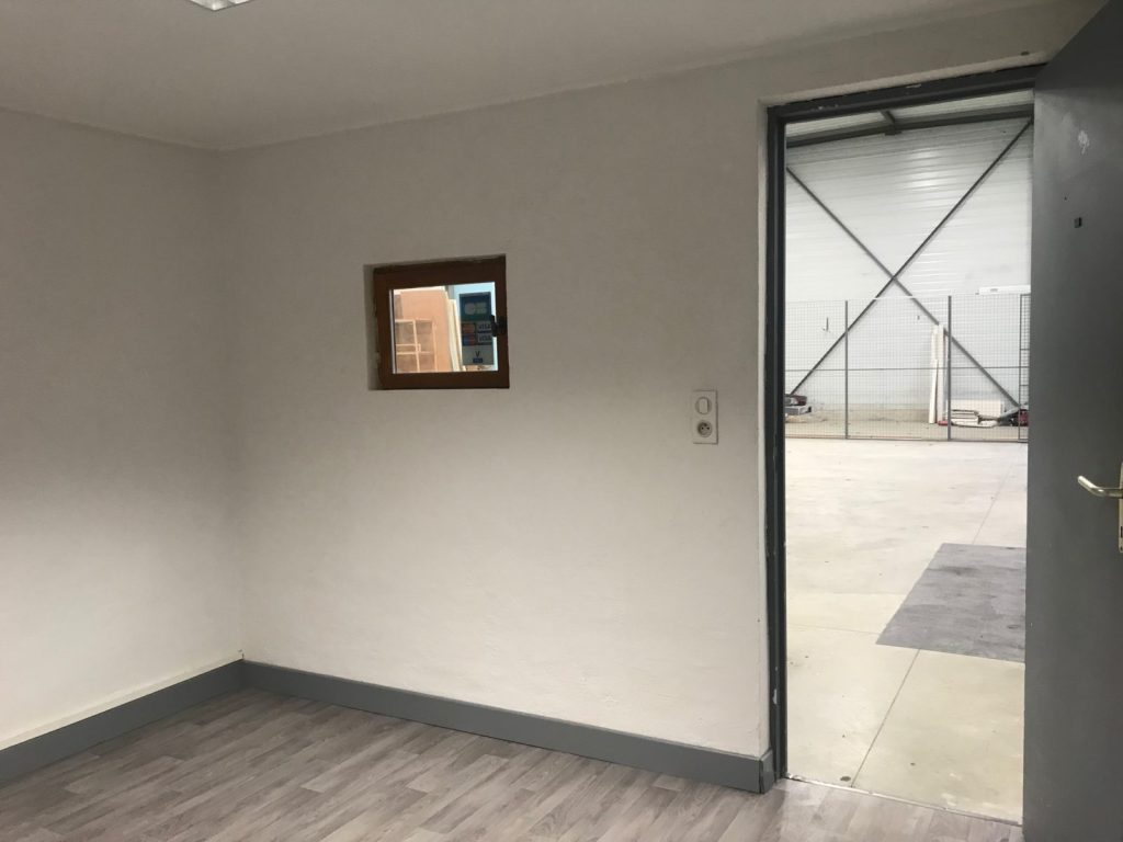 300 m² business premises for sale near Beaune