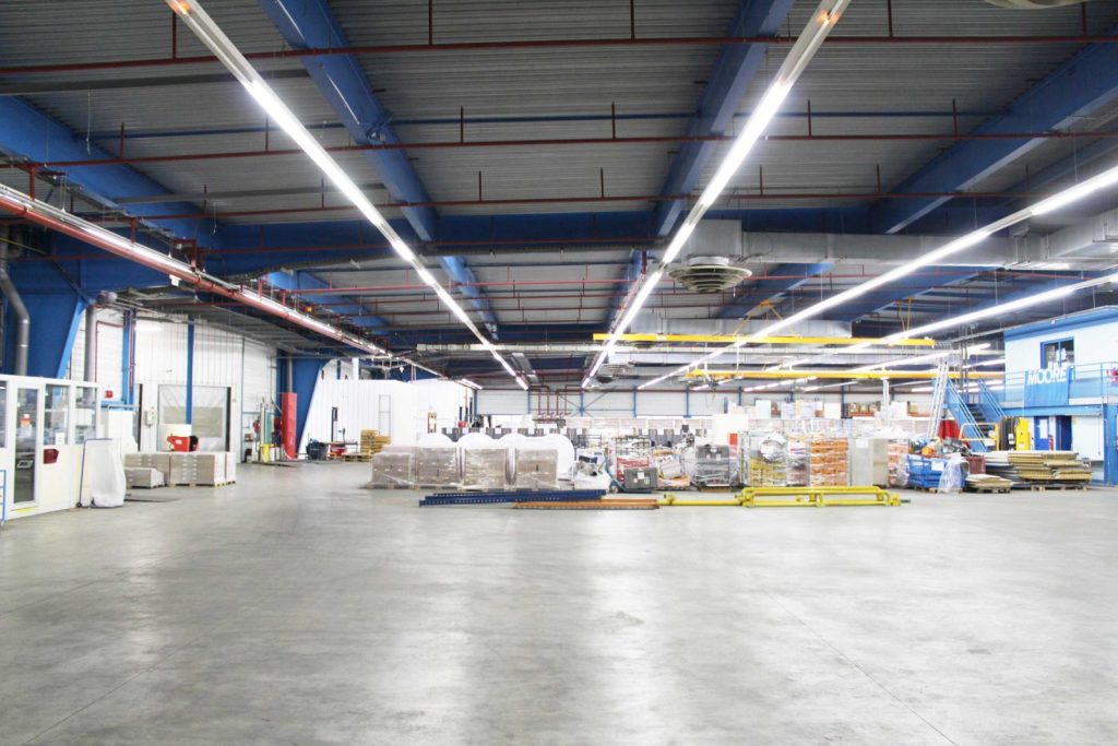 Industrial premises with a total area of 10,000 m² for sale in the Nièvre department