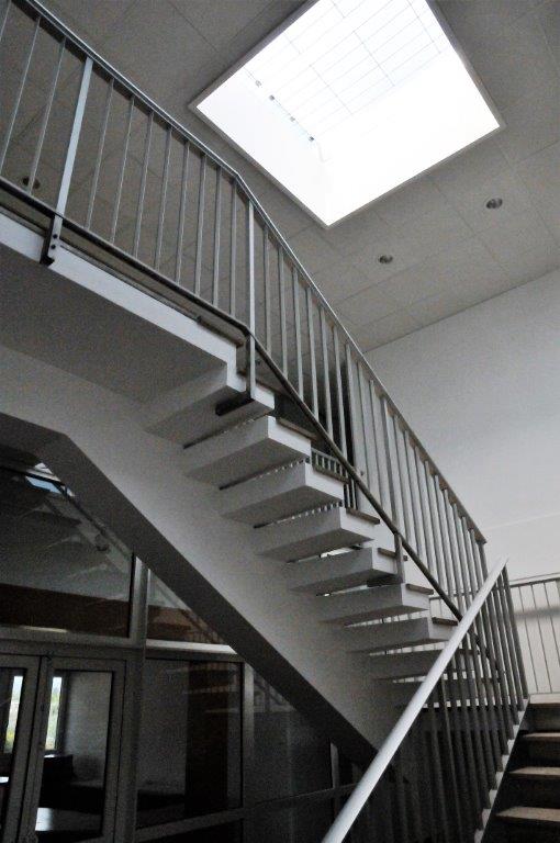 Divisible offices with a floor area of 500 m² near Lyon