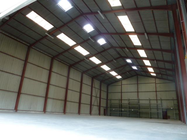 Warehouse for rent with a floor area of 2,400 m² near Chalon-sur-Saône