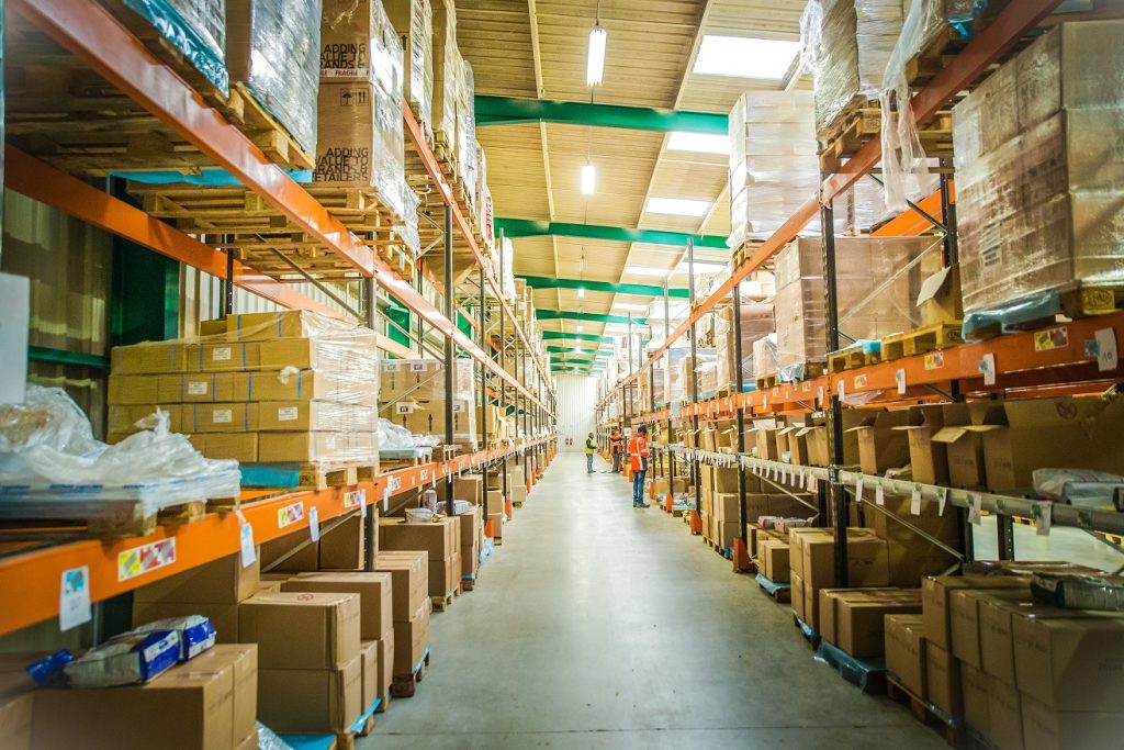 3,000 m² warehouse for rent near Bourges