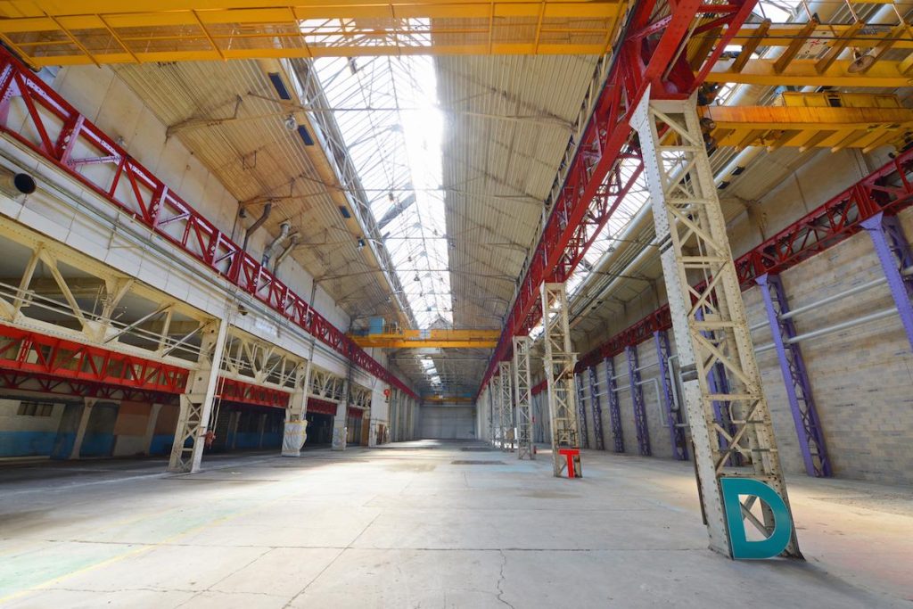 3,600 m² warehouse for rent in Belfort