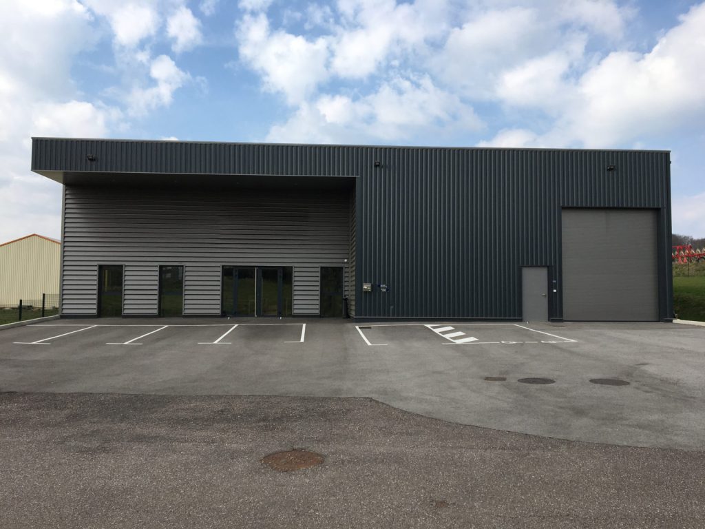 Business premises for rent, with a floor area of 440 m², near Montbéliard