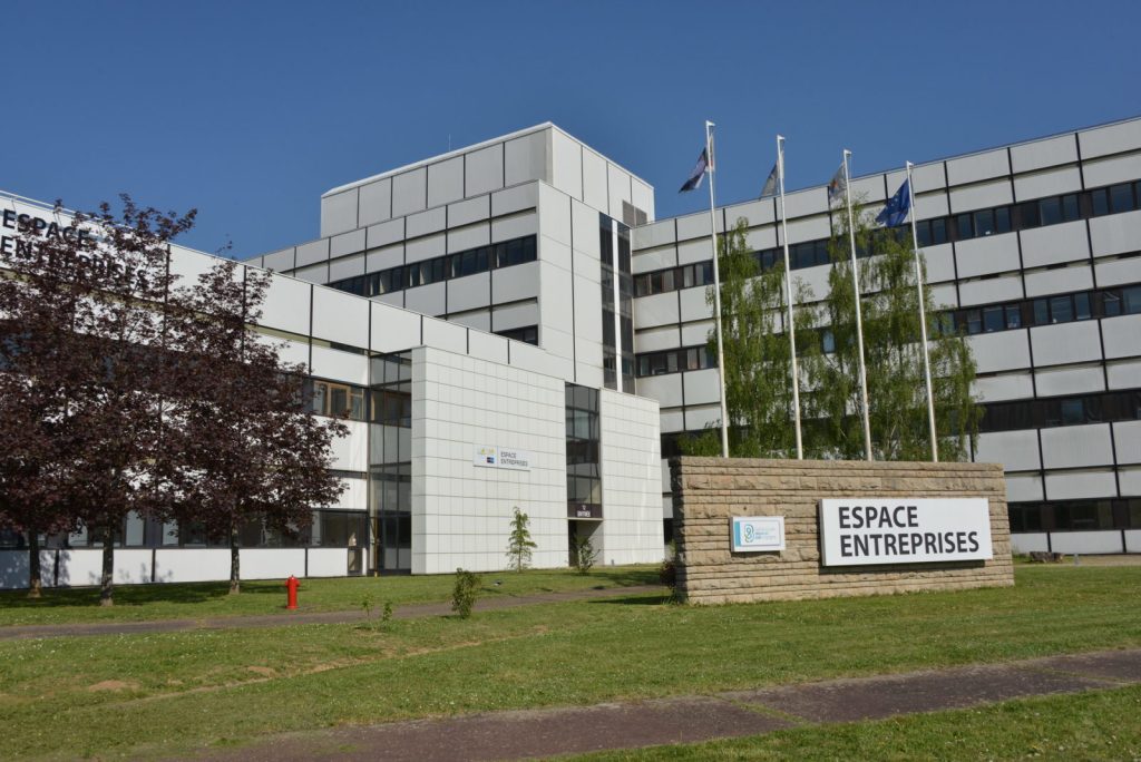 5,700 m² industrial premises for rent in Chalon-sur-Saône