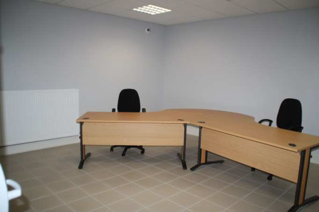 Offices for rent, 200 m² in size, near Auxerre